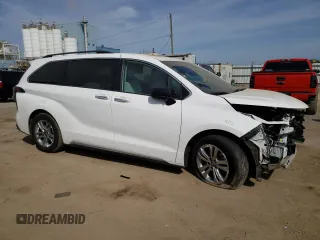 2022 Toyota Sienna XSE z VIN 5TDDSKFC4NS053796, wystawiony jako Copart lot #71183874 z przebiegiem 40 564 mil mil oraz Nie do naprawy • Non repairable. Historia ofert i sprzedaży dostępna na DreamBid. Obrazek 3.