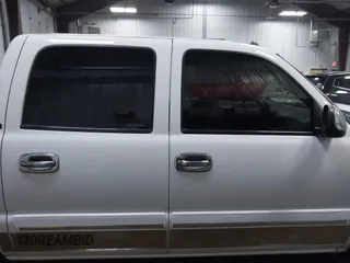 2005 Chevrolet Silverado 1500 LT with VIN 2GCEK13T651359294, listed as a IAAI auction lot 41863789 with 174,291 mi miles and . Bid and sale history available at DreamBid. Image 13.