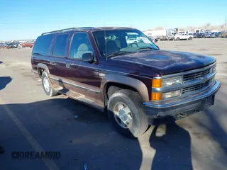 1996 Chevrolet Suburban with VIN 1GNFK16R9TJ307379, listed as a IAAI auction lot 41887612 with 155,600 mi miles and . Bid and sale history available at DreamBid. Image 1.