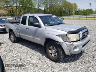 2010 Toyota Tacoma z VIN 5TEUU4EN5AZ728884, wystawiony jako Copart lot #56684525 z przebiegiem 142 230 mil mil oraz Czysty tytuł • Clean title. Historia ofert i sprzedaży dostępna na DreamBid. Obrazek 4.