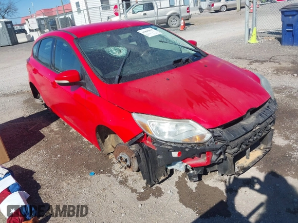 2014 Ford Focus SE with VIN 1FADP3K2XEL462753, listed as a IAAI auction lot 41880695 with 195,569 mi miles. Bid and sale history available at carsss.com. Image 1.