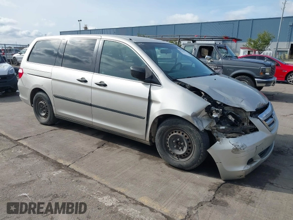 2005 Honda Odyssey LX with VIN 5FNRL38245B024753, listed as a IAAI auction lot 41839673 with 292,563 mi miles. Bid and sale history available at carsss.com. Image 1.