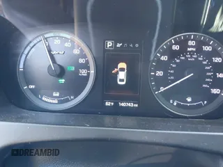 2017 Hyundai Sonata Hybrid Limited with VIN KMHE34L38HA069417, listed as a IAAI auction lot 41699882 with 140,743 mi miles. Bid and sale history available at carsss.com. Image 7.