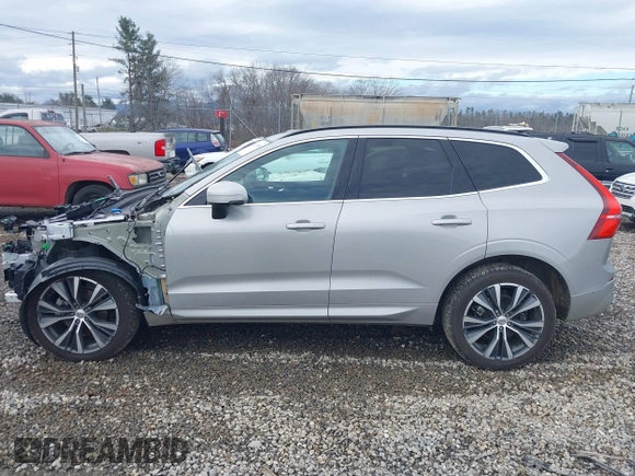 2022 Volvo XC60 Momentum with VIN YV4L12RK2N1972823, listed as a IAAI auction lot 41110804 with 46,380 mi miles. Bid and sale history available at carsss.com. Image 15.