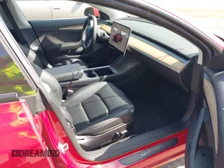 2022 Tesla Model 3 Long Range z VIN 5YJ3E1EB5NF174606, wystawiony jako IAAI lot #42463894 z przebiegiem 36 677 mil mil oraz . Historia ofert i sprzedaży dostępna na DreamBid. Obrazek 5.