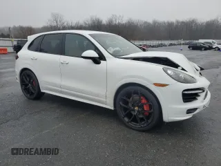 2014 Porsche Cayenne GTS z VIN WP1AD2A22ELA72164, wystawiony jako Copart lot #85441254 z przebiegiem 151 800 mil mil oraz Szkoda całkowita • Salvage title. Historia ofert i sprzedaży dostępna na DreamBid. Obrazek 4.
