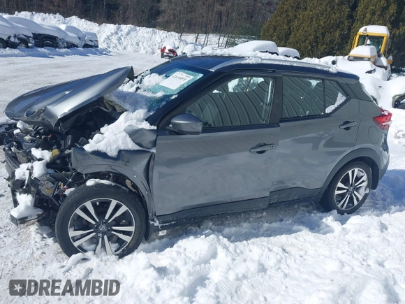 2019 Nissan Kicks SV with VIN 3N1CP5CU3KL544005, listed as a IAAI auction lot 41614091 with 38,356 mi miles. Bid and sale history available at carsss.com. Image 14.