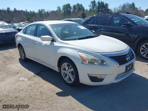 2013 Nissan Altima 2.5 S with VIN 1N4AL3AP8DN430768, listed as a IAAI auction lot 42055193 with 176,334 mi miles. Bid and sale history available at carsss.com. Image 1.