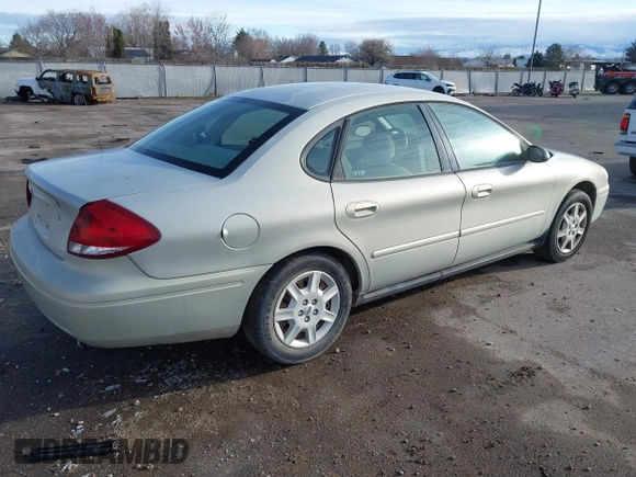 2006 Ford Taurus SE with VIN 1FAFP53U36A195487, listed as a IAAI auction lot 41828457 with 109,703 mi miles. Bid and sale history available at carsss.com. Image 4.