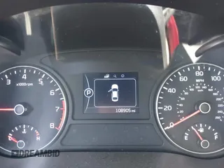 2017 Kia Optima LX z VIN 5XXGT4L39HG126838, wystawiony jako IAAI lot #42487934 z przebiegiem 108 905 mil mil oraz . Historia ofert i sprzedaży dostępna na DreamBid. Obrazek 7.