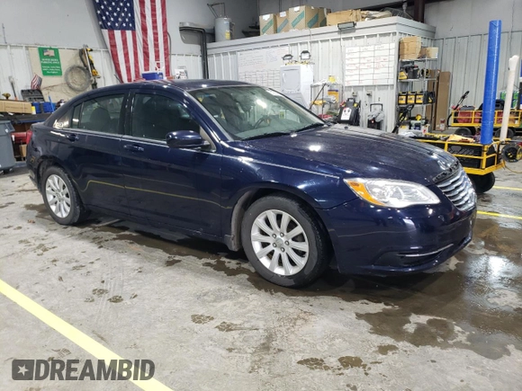 2014 Chrysler 200 Touring z VIN 1C3CCBBB3EN171841, wystawiony jako Copart lot #51232055 z przebiegiem 237 122 mil mil oraz Szkody całkowita. Historia ofert i sprzedaży dostępna na DreamBid. Obrazek 4.