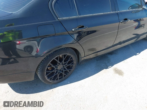 2007 BMW 3 Series 328xi с VIN WBAVC93567K032567, выставлен на аукционе IAAI как лот 42335514 с пробегом Не указан миль и . История ставок и продаж доступна на DreamBid. Изображение 6.