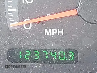 2000 Ford F-150 XL with VIN 1FTRX17L2YNB85627, listed as a IAAI auction lot 41377814 with 123,740 mi miles. Bid and sale history available at carsss.com. Image 16.