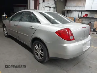 2005 Pontiac G6 z VIN 1G2ZG528154120400, wystawiony jako IAAI lot #42332980 z przebiegiem 171 359 mil mil oraz . Historia ofert i sprzedaży dostępna na DreamBid. Obrazek 3.
