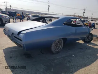 1967 Chevrolet Impala z VIN 168877J149719, wystawiony jako Copart lot #71652484 z przebiegiem 38 801 mil mil oraz Szkoda całkowita • Salvage title. Historia ofert i sprzedaży dostępna na DreamBid. Obrazek 3.