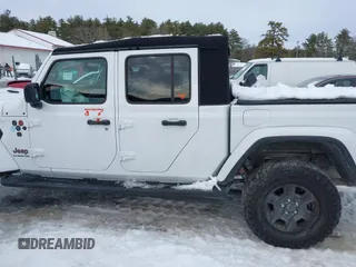 2022 Jeep Gladiator Mojave with VIN 1C6JJTEG4NL177527, listed as a IAAI auction lot 41625213 with Not provided miles and . Bid and sale history available at DreamBid. Image 13.