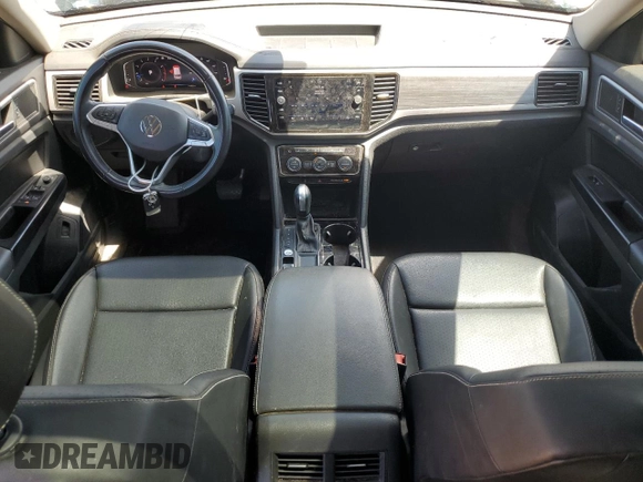 2021 Volkswagen Atlas SEL with VIN 1V2ER2CA5MC528910, listed as a Copart auction lot 51993755 with 146,802 mi miles and Salvage title. Bid and sale history available at DreamBid. Image 8.