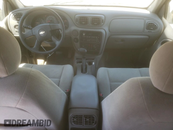 2005 Chevrolet TrailBlazer LS with VIN 1GNDS13S452221697, listed as a Copart auction lot 51628635 with 172,866 mi miles and Salvage Title. Bid and sale history available at DreamBid. Image 8.