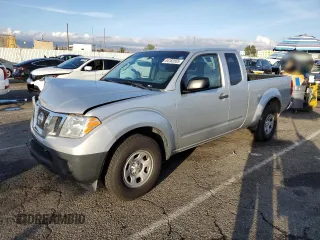 2014 Nissan Frontier S z VIN 1N6BD0CT2EN706896, wystawiony jako Copart lot #44182555 z przebiegiem 133 205 mil mil oraz Szkody całkowita. Historia ofert i sprzedaży dostępna na DreamBid. Obrazek 1.