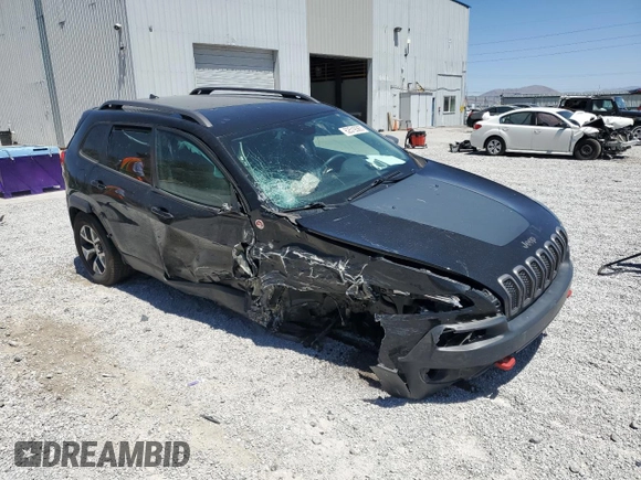 2016 Jeep Cherokee Trailhawk с VIN 1C4PJMBS8GW352316, выставлен на аукционе Copart как лот 62519365 с пробегом 128 576 миль миль и Списание • Salvage title. История ставок и продаж доступна на DreamBid. Изображение 4.