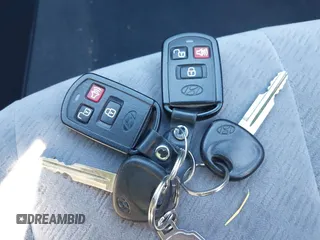 2005 Hyundai Elantra GLS с VIN KMHDN46D35U098621, выставлен на аукционе IAAI как лот 41878916 с пробегом 208 467 миль миль и . История ставок и продаж доступна на DreamBid. Изображение 11.