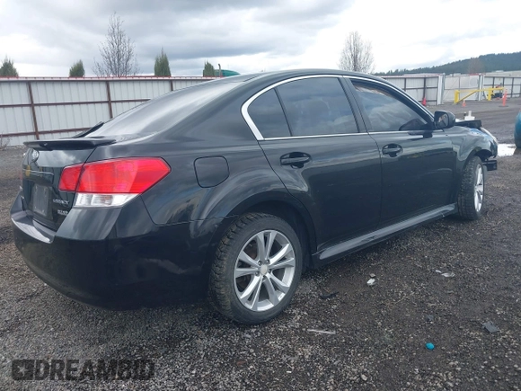 2013 Subaru Legacy Special Sports z VIN 4S3BMBG66D3036251, wystawiony jako IAAI lot #41920739 z przebiegiem 133 788 mil mil oraz . Historia ofert i sprzedaży dostępna na DreamBid. Obrazek 4.