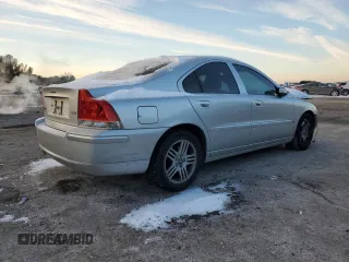 2005 Volvo S60 with VIN YV1RS592252476694, listed as a Copart auction lot 41728645 with 0 mi miles and Salvage Title. Bid and sale history available at carsss.com. Image 3.