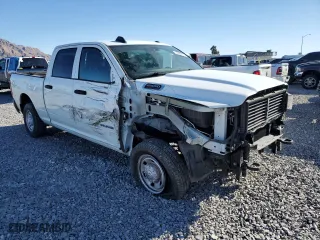 2022 Ram 2500 Tradesman with VIN 3C6UR4CJ7NG270629, listed as a Copart auction lot 46321675 with 61,448 mi miles and Salvage Title. Bid and sale history available at carsss.com. Image 4.
