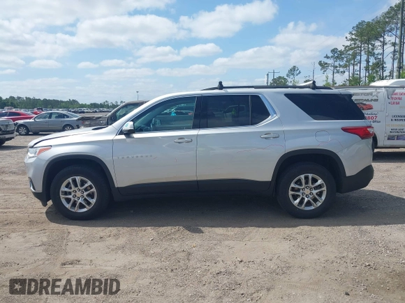2020 Chevrolet Traverse LT Cloth with VIN 1GNERGKW0LJ306000, listed as a IAAI auction lot 42090962 with 50,559 mi miles. Bid and sale history available at carsss.com. Image 14.