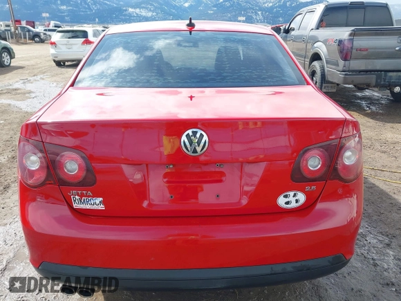 2009 Volkswagen Jetta SE с VIN 3VWRM71K99M006228, выставлен на аукционе IAAI как лот 41782353 с пробегом 162 281 миль миль и . История ставок и продаж доступна на DreamBid. Изображение 16.