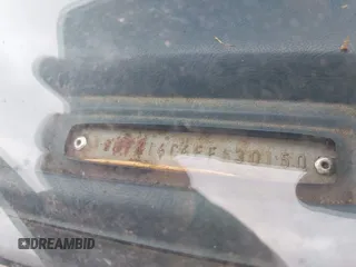 1984 Chevrolet Suburban z VIN 1G8FK16C6EF130150, wystawiony jako IAAI lot #41987449 z przebiegiem 91 357 mil mil oraz . Historia ofert i sprzedaży dostępna na DreamBid. Obrazek 9.