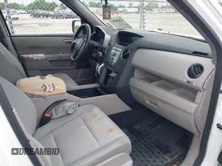 2011 Honda Pilot EX with VIN 5FNYF3H48BB029583, listed as a IAAI auction lot 42096963 with 263,545 mi miles and . Bid and sale history available at carsss.com. Image 5.