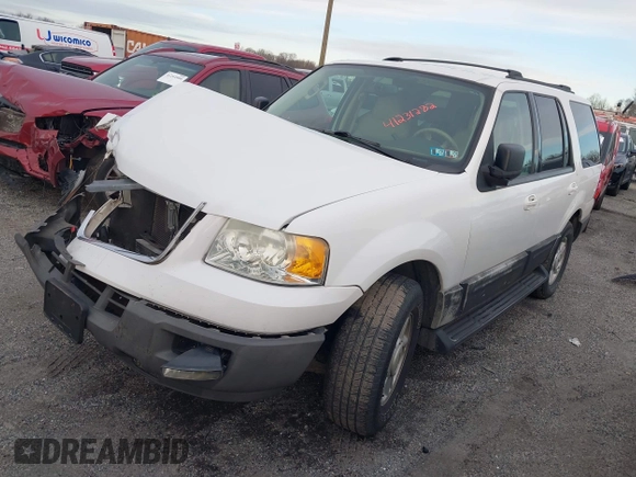 2004 Ford Expedition Special Service with VIN 1FMPU16L64LA70855, listed as a IAAI auction lot 41231282 with 221,560 mi miles. Bid and sale history available at carsss.com. Image 17.
