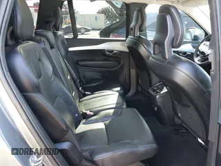 2018 Volvo XC90 Momentum with VIN YV4102PK3J1341909, listed as a IAAI auction lot 41992093 with 1 mi miles. Bid and sale history available at carsss.com. Image 8.