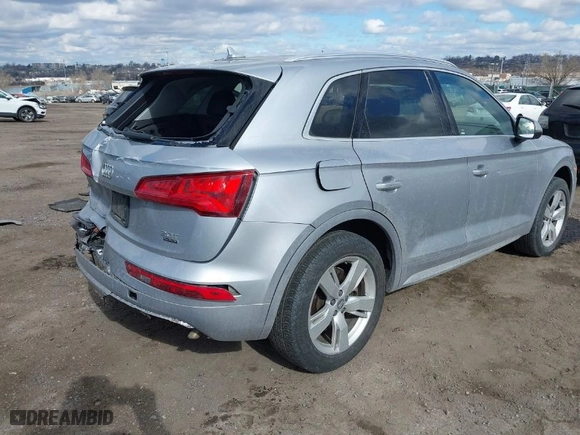 2018 Audi Q5 Premium Plus with VIN WA1BNAFY0J2028040, listed as a IAAI auction lot 41690415 with 1 mi miles. Bid and sale history available at carsss.com. Image 4.