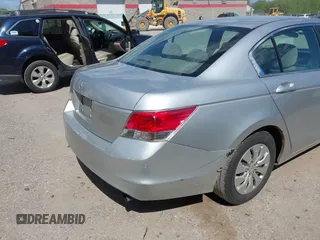 2008 Honda Accord LX z VIN 1HGCP263X8A006482, wystawiony jako IAAI lot #42362851 z przebiegiem 246 340 mil mil oraz . Historia ofert i sprzedaży dostępna na DreamBid. Obrazek 14.