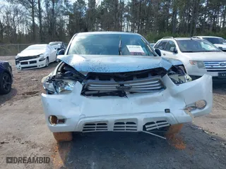 2009 Toyota Highlander with VIN JTEDS41AX92071486, listed as a IAAI auction lot 41575485 with 392,603 mi miles. Bid and sale history available at carsss.com. Image 6.