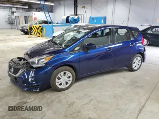 2018 Nissan Note SV z VIN 3N1CE2CP6JL352218, wystawiony jako Copart lot #61259655 z przebiegiem 47 697 mil mil oraz Szkoda całkowita • Salvage title. Historia ofert i sprzedaży dostępna na DreamBid. Obrazek 1.