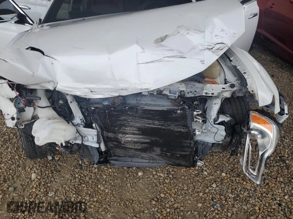 2015 Chrysler 300 C with VIN 2C3CCAET8FH829999, listed as a Copart auction lot 77652174 with Not Provided miles and Clean Title. Bid and sale history available at DreamBid. Image 11.