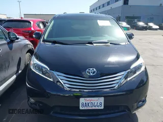 2017 Toyota Sienna XLE Auto Access Seat with VIN 5TDYZ3DC6HS850223, listed as a IAAI auction lot 41958525 with 46,261 mi miles and . Bid and sale history available at DreamBid. Image 13.