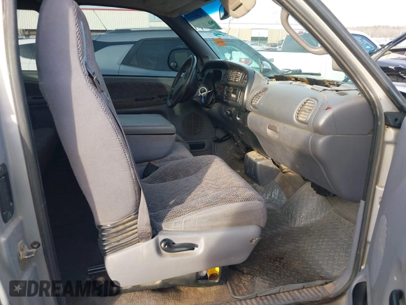 1999 Dodge Ram 2500 with VIN 3B7KC2363XG124121, listed as a IAAI auction lot 41404032 with 250,307 mi miles. Bid and sale history available at carsss.com. Image 5.
