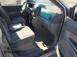 2006 Toyota Sienna LE with VIN 5TDBA23C06S064777, listed as a IAAI auction lot 41696905 with 250,761 mi miles. Bid and sale history available at carsss.com. Image 5.