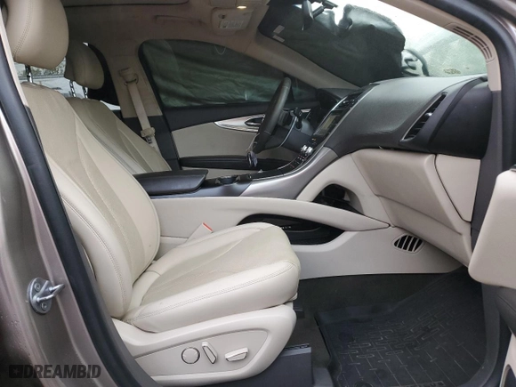 2019 Lincoln Nautilus Reserve with VIN 2LMPJ6LP0KBL17821, listed as a Copart auction lot 64954332 with 35,620 mi miles. Bid and sale history available at carsss.com. Image 5.