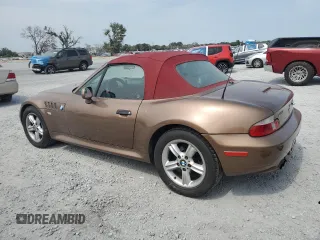 2001 BMW Z3 2.5 z VIN WBACN33441LK46402, wystawiony jako Copart lot #57974785 z przebiegiem 142 661 mil mil oraz Szkody całkowita. Historia ofert i sprzedaży dostępna na DreamBid. Obrazek 2.