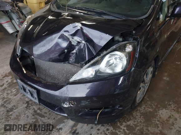 2013 Honda Fit Sport with VIN JHMGE8H59DC012780, listed as a IAAI auction lot 41929195 with 135,959 mi miles. Bid and sale history available at carsss.com. Image 6.