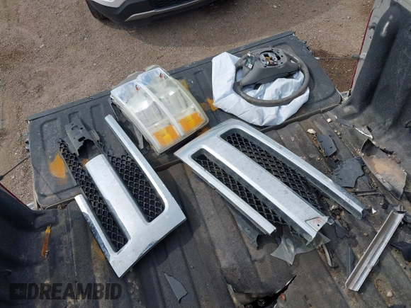 2008 Chevrolet Silverado 1500 with VIN 1GCEC19YX8Z293442, listed as a IAAI auction lot 41645039 with 128,008 mi miles and . Bid and sale history available at DreamBid. Image 12.
