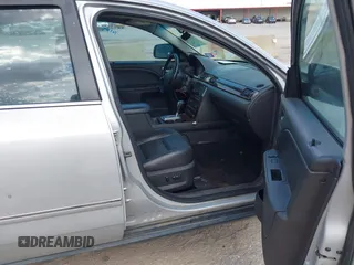 2005 Ford Five Hundred Limited with VIN 1FAFP25145G198816, listed as a IAAI auction lot 42685425 with 190,612 mi miles and . Bid and sale history available at DreamBid. Image 5.