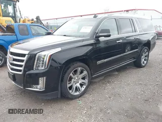 2015 Cadillac Escalade ESV Premium z VIN 1GYS4TKJ3FR726972, wystawiony jako IAAI lot #42085232 z przebiegiem 234 115 mil mil oraz . Historia ofert i sprzedaży dostępna na DreamBid. Obrazek 17.