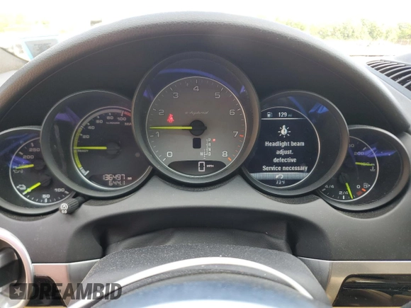 2016 Porsche Cayenne S E-Hybrid z VIN WP1AE2A23GLA17545, wystawiony jako Copart lot #58556435 z przebiegiem 136 497 mil mil oraz Szkoda całkowita • Salvage title. Historia ofert i sprzedaży dostępna na DreamBid. Obrazek 9.
