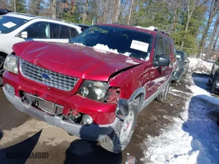 2003 Ford Explorer XLT with VIN 1FMZU73K73UB93693, listed as a IAAI auction lot 41267337 with 184,151 mi miles. Bid and sale history available at carsss.com. Image 2.